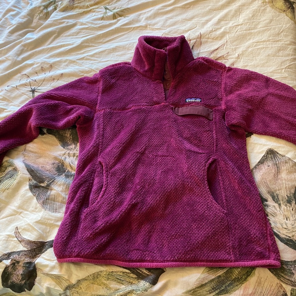 Women’s Patagonia Sweater Purple Medium